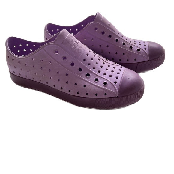 Native Jefferson 2 Tone Purple Water Shoes Size J3 Slip On Sandals Quick Dry - Picture 2 of 8